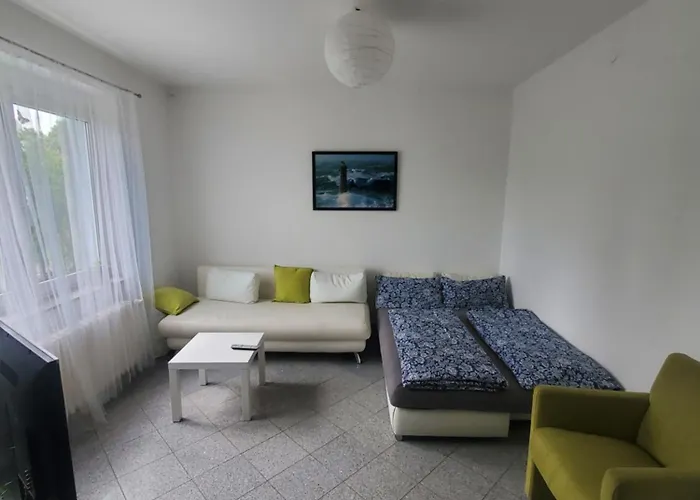 Grosse 3 Zi Auf Der Pferde Farm Appartamento